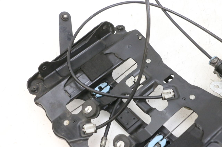 photo de SCREEN ENGINE SUZUKI BURGMAN 650 (2013 - 2020)