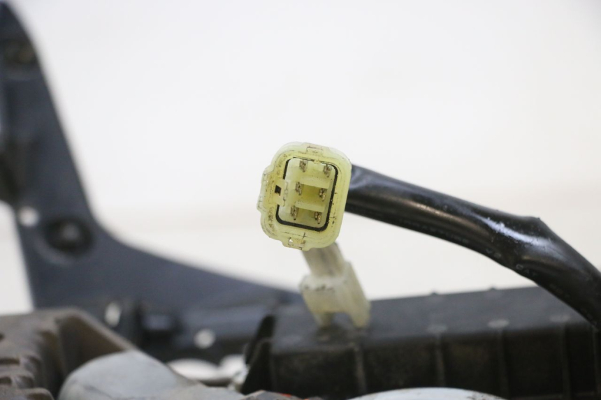 photo de ENGINE BUBBLE YAMAHA FJR ABS 1300 (2006 - 2012) - Alternative perspective