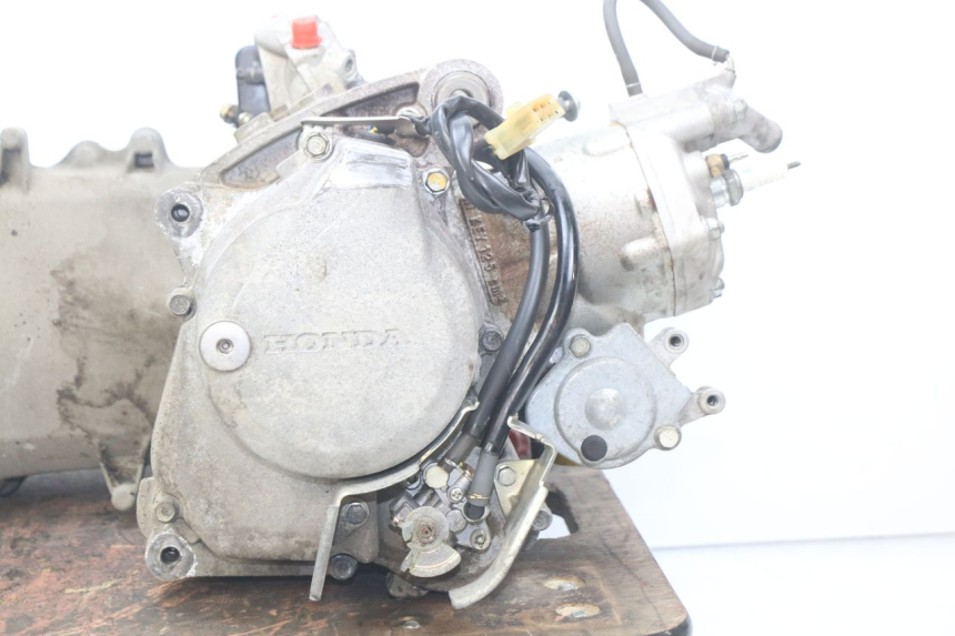 photo de ENGINE HONDA FES PANTHEON 2T 125 (1998 - 2002)