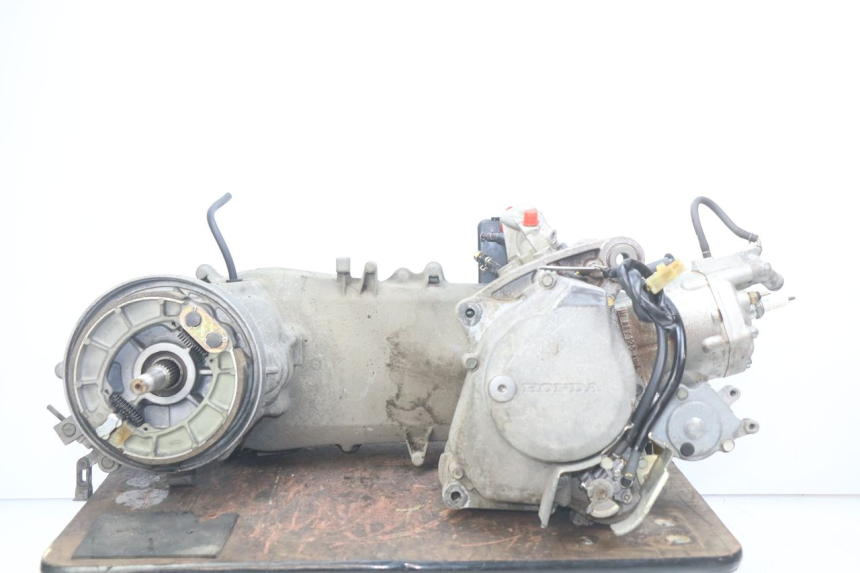 photo de ENGINE HONDA FES PANTHEON 2T 125 (1998 - 2002)