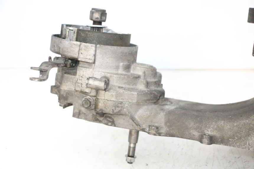 photo de ENGINE PEUGEOT KISBEE 4T 50 (2010 - 2017) - Alternative perspective