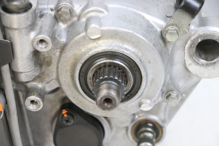 photo de ENGINE KAWASAKI KXF KX-F 250 (2017 - 2019) - Spare part profile view