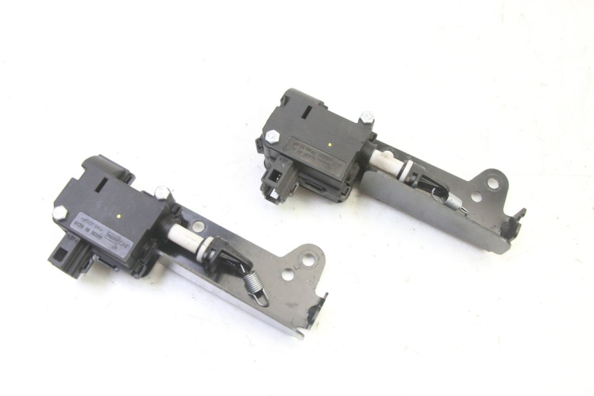 photo de SEAT LOCK ENGINE PIAGGIO MP3 HPE 310 (2024 - 2025)