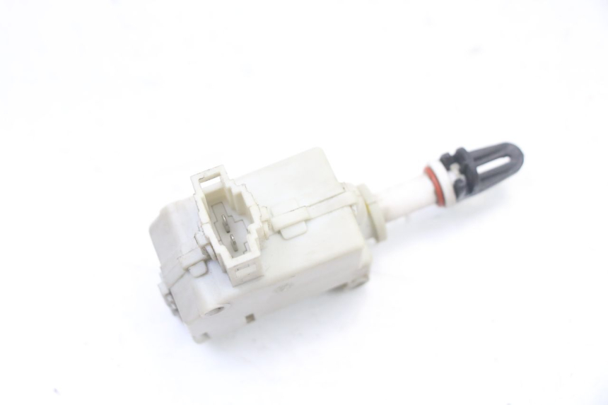 photo de TRUNK OPENING MOTOR PIAGGIO MP3 500 (2014 - 2016)