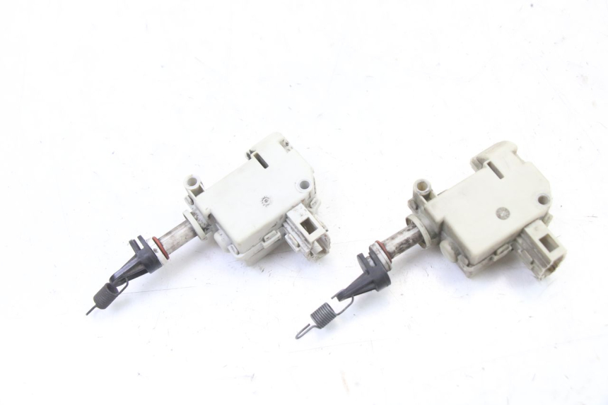 photo de SEAT LOCK ENGINE PIAGGIO MP3 500 (2011 - 2015)