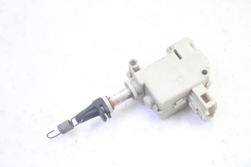 photo de SEAT LOCK ENGINE PIAGGIO MP3 RL 250 (2007 - 2010) - Alternative perspective