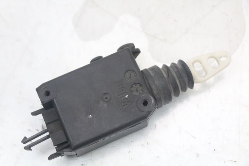 photo de TRUNK OPENING MOTOR PEUGEOT SATELIS 125 (2006 - 2009)