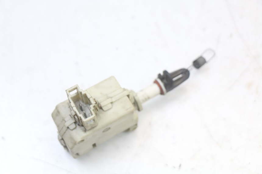 photo de SEAT LOCK ENGINE PIAGGIO BEVERLY 125 (1998 - 2005)