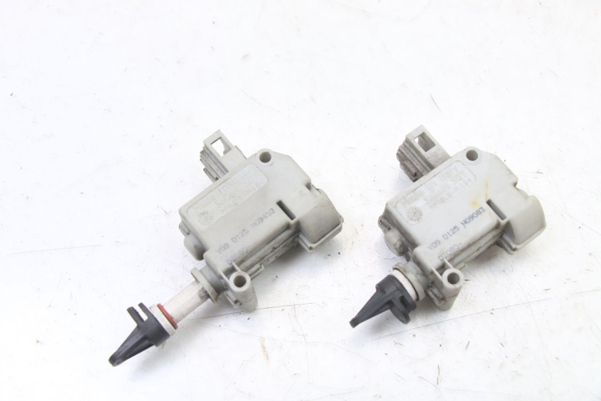 photo de TRUNK OPENING MOTOR PIAGGIO MP3 LT 400 (2007 - 2012)