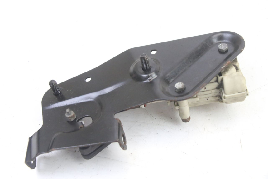 photo de TRUNK OPENING MOTOR PIAGGIO VESPA GRANTURISMO 125 (2003 - 2007)