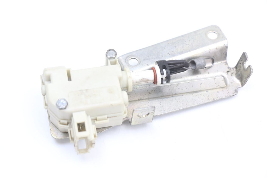 photo de TRUNK OPENING MOTOR PIAGGIO X10 125 (2012 - 2017)