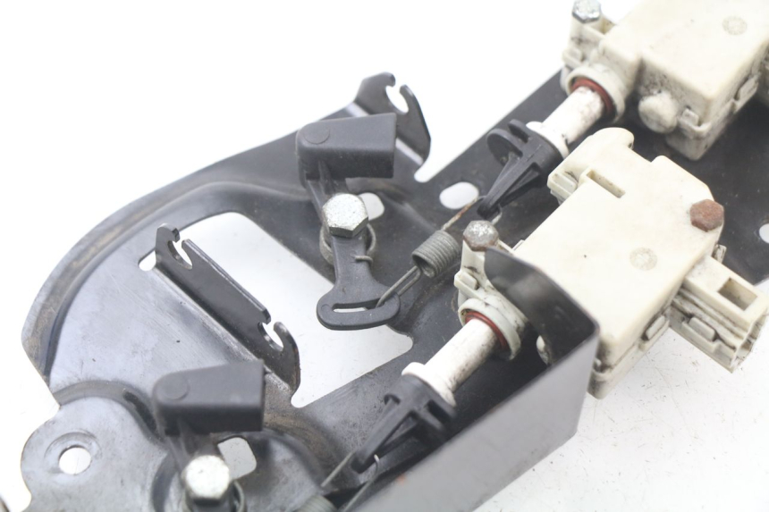 photo de SEAT LOCK ENGINE PIAGGIO XEVO - X EVO 125 (2007 - 2016)