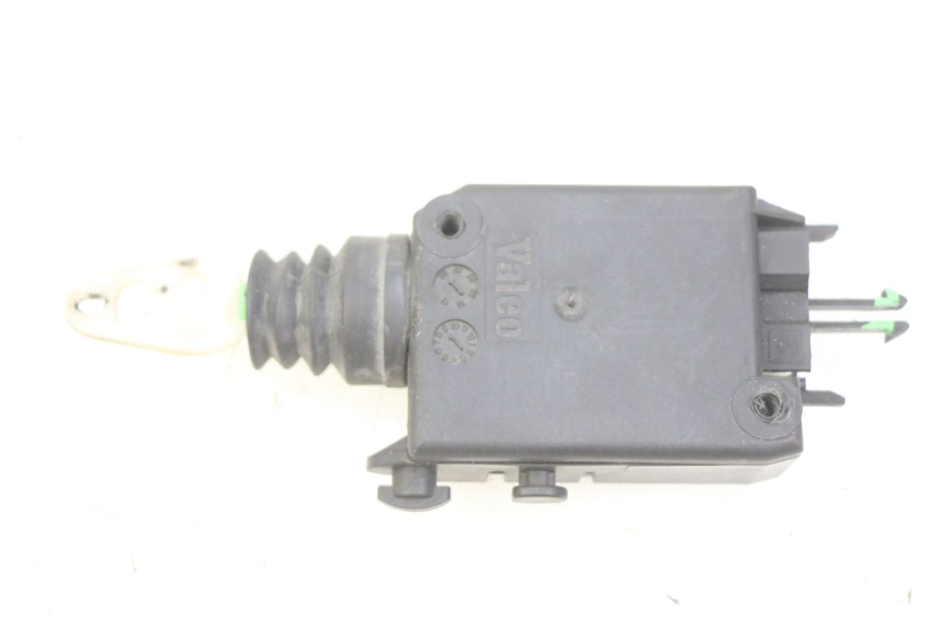 photo de TRUNK OPENING MOTOR PEUGEOT SATELIS 125 (2006 - 2009)