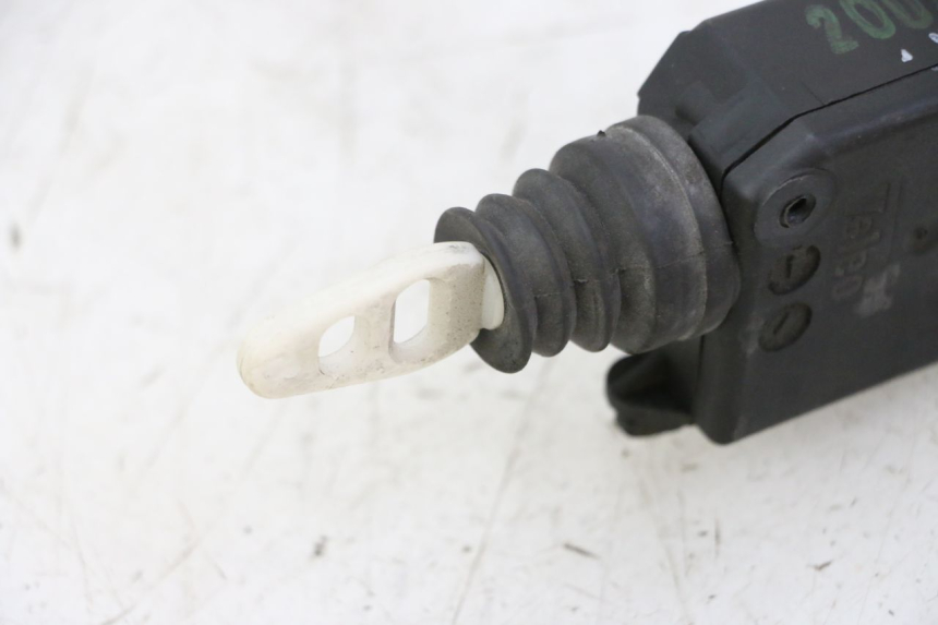 photo de TRUNK OPENING MOTOR PEUGEOT SATELIS 125 (2006 - 2009)