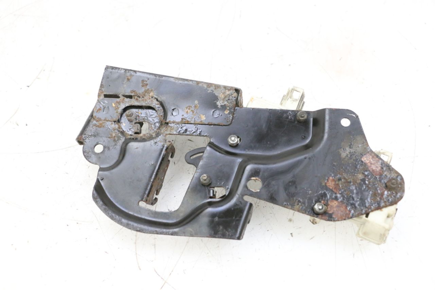photo de SEAT LOCK ENGINE PIAGGIO X8 125 (2004 - 2007) - Component detail