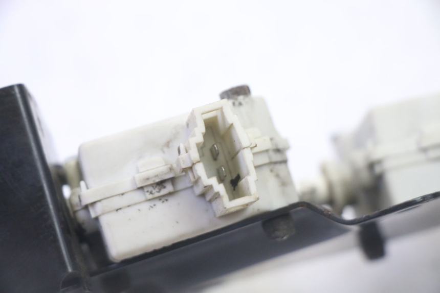 photo de SEAT LOCK ENGINE PIAGGIO XEVO - X EVO 125 (2007 - 2016)