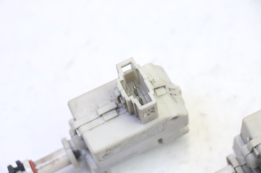 photo de SEAT LOCK ENGINE PIAGGIO XEVO - X EVO 125 (2007 - 2016)