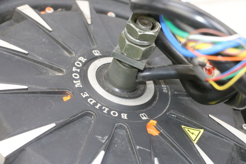 photo de ENGINE EFUN PUSA 1 - Surface and material condition