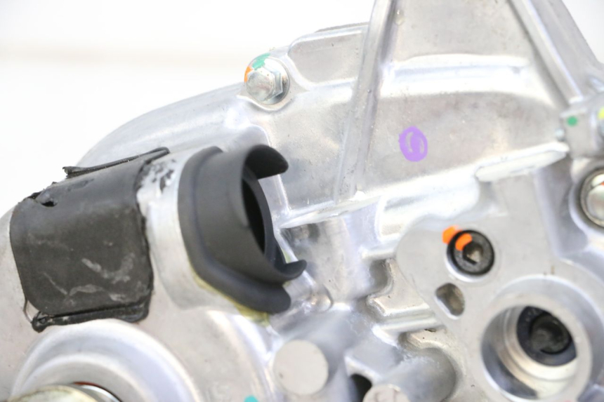 photo de ROLL LOCK ENGINE PIAGGIO MP3 HPE 310 (2024 - 2025)