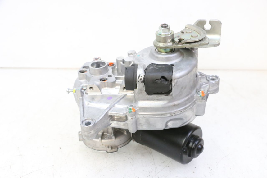 photo de ROLL LOCK ENGINE PIAGGIO MP3 HPE 310 (2024 - 2025)