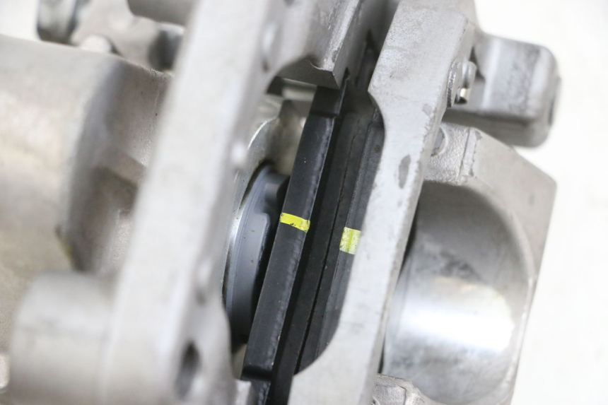 photo de ROLL LOCK ENGINE YAMAHA TRICITY 300 (2020 - 2024) - Product overview