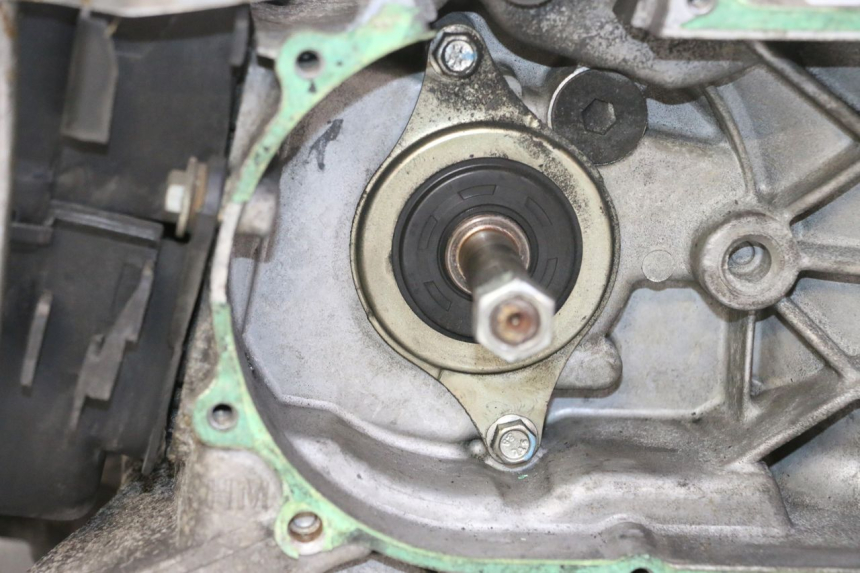 photo de ENGINE HONDA SCV LEAD 100 (2003 - 2007)