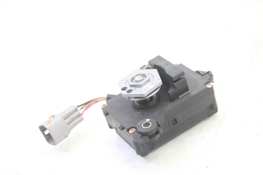 photo de EXHAUST VALVE ENGINE SUZUKI GSR 750 (2011 - 2017)