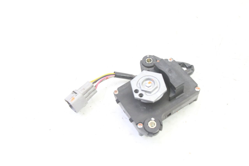 photo de EXHAUST VALVE ENGINE SUZUKI GSR 750 (2011 - 2017)