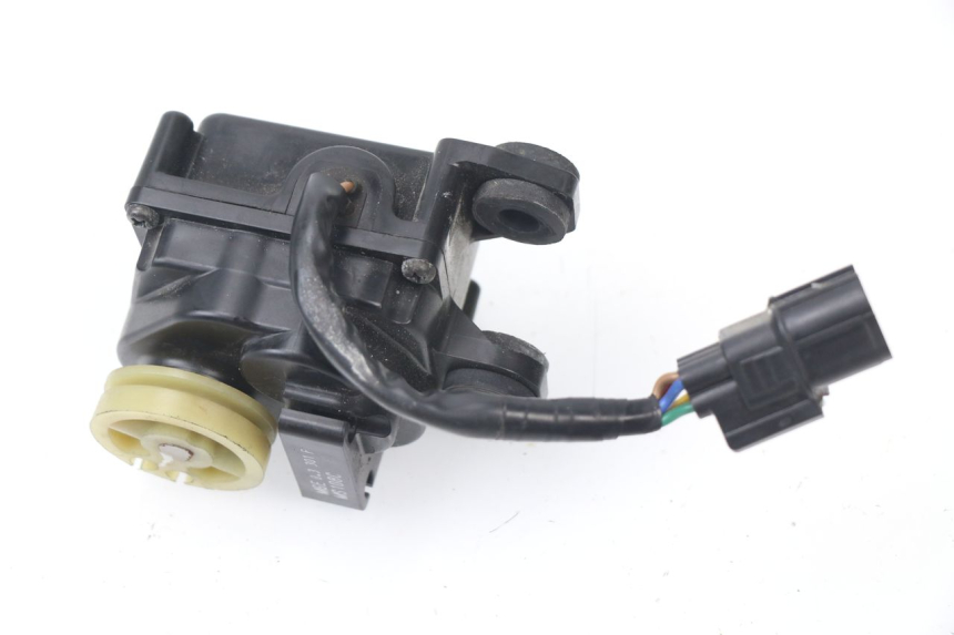 photo de EXHAUST VALVE ENGINE HONDA VFR F 1200 (2010 - 2015)