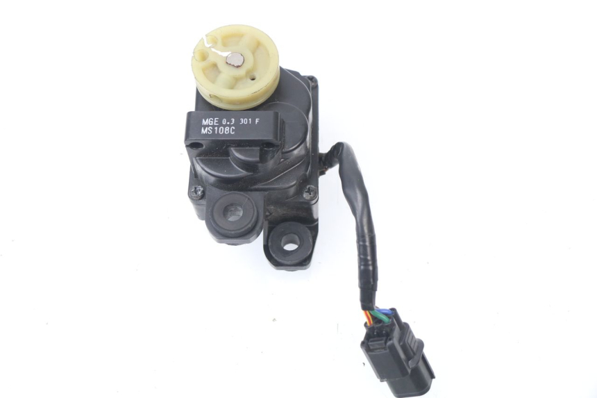 photo de EXHAUST VALVE ENGINE HONDA VFR F 1200 (2010 - 2015)