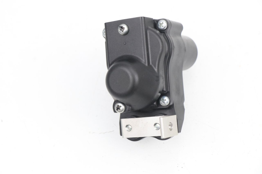 photo de EXHAUST VALVE ENGINE YAMAHA YZF R1M R1 M 1000 (2015 - 2020)