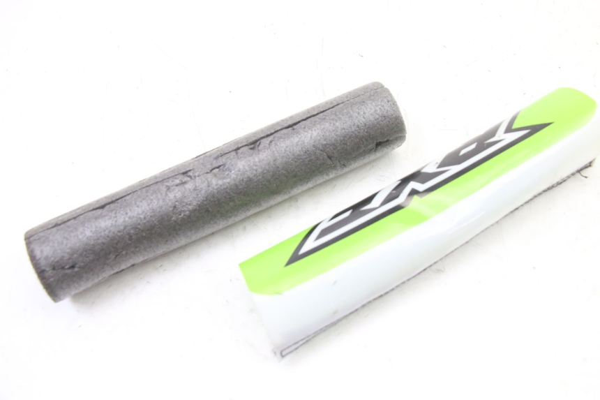 photo de HANDLEBAR FOAM APOLLO RXF 125