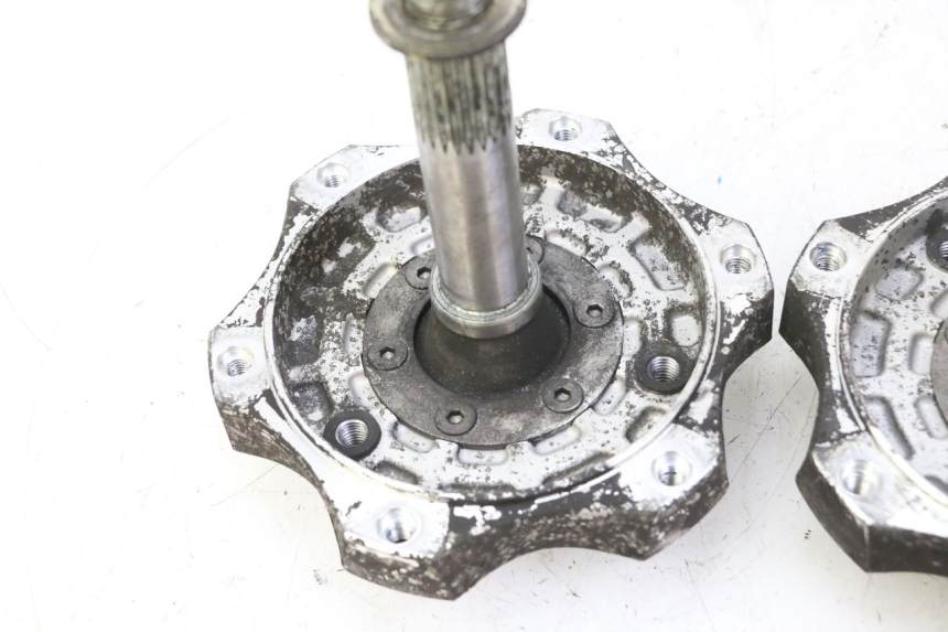 photo de REAR WHEEL HUB QUADRO 4 4D 350 (2015 - 2018)