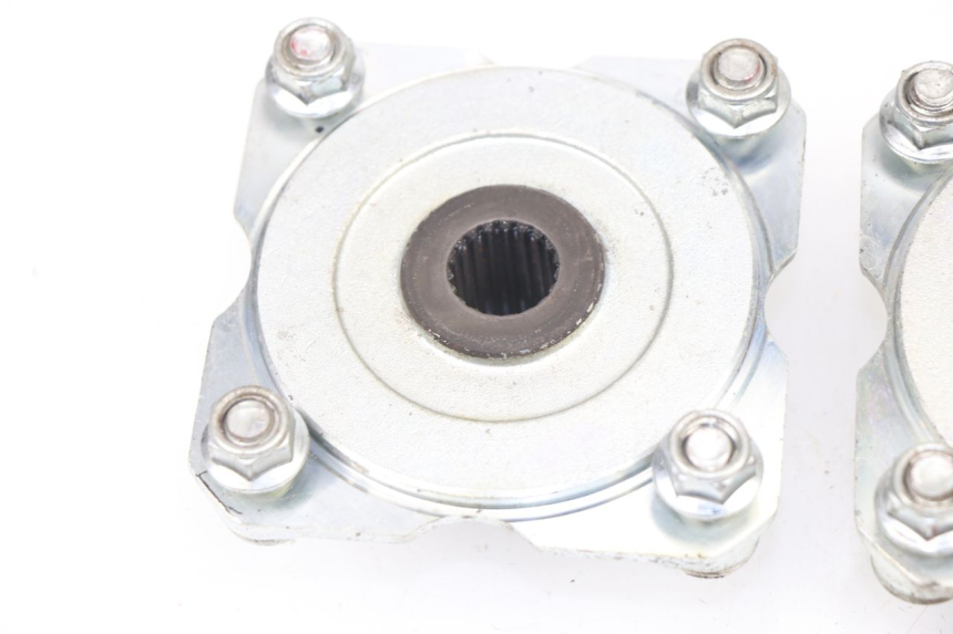 photo de REAR WHEEL HUB AEON COBRA REVO 50 (2003 - 2005)