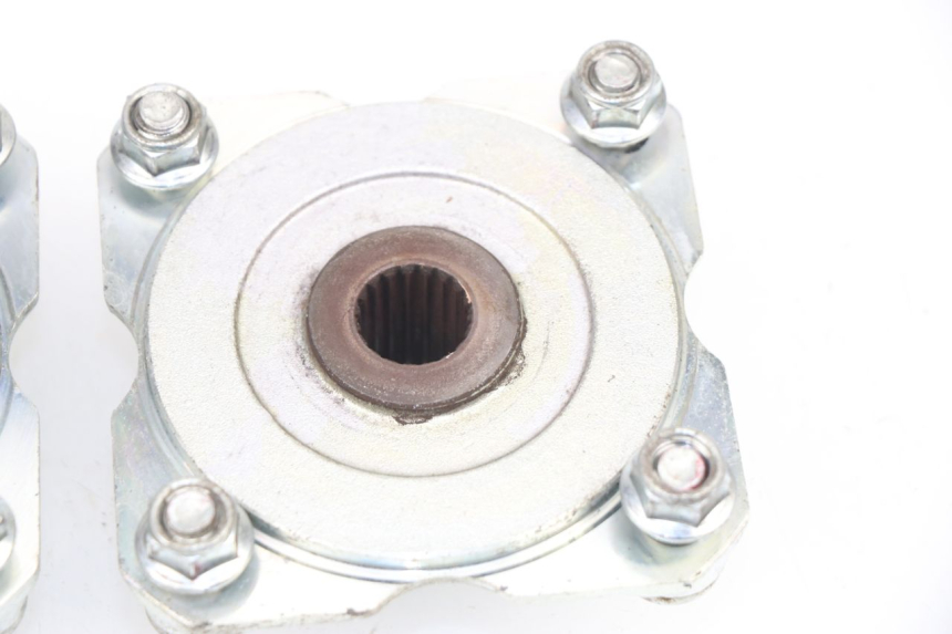 photo de REAR WHEEL HUB AEON COBRA REVO 50 (2003 - 2005)