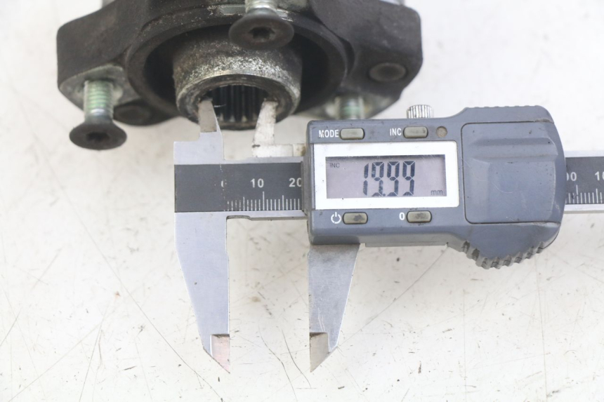 photo de REAR WHEEL HUB PEUGEOT SATELIS 125 (2006 - 2009)