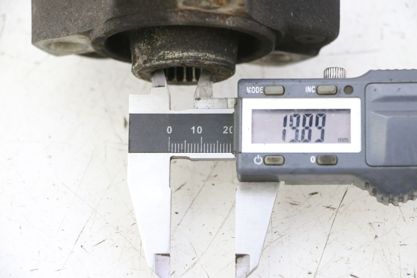 photo de REAR WHEEL HUB PEUGEOT SATELIS 125 (2006 - 2009)