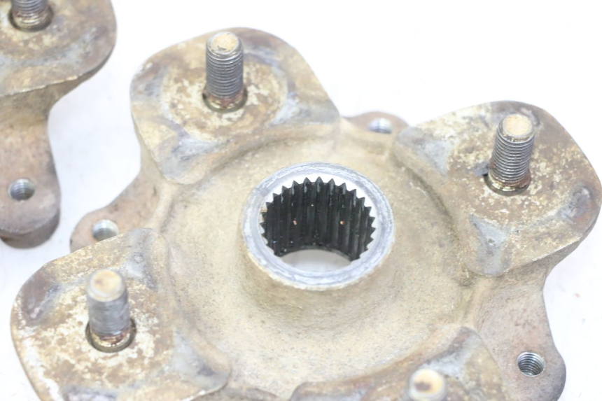 photo de REAR WHEEL HUB YAMAHA YFM GRIZZLY 550 (2008 - 2015)