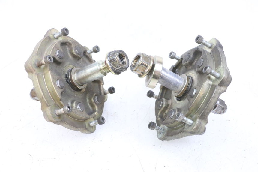 photo de FRONT WHEEL HUB ADIVA AD3 300 (2014 - 2020)