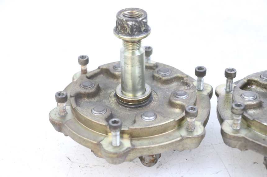 photo de FRONT WHEEL HUB ADIVA AD3 300 (2014 - 2020)