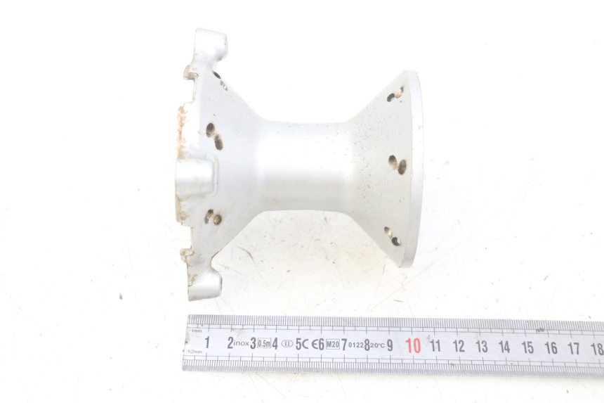 photo de FRONT WHEEL HUB HONDA CR 80 (2001 - 2003)