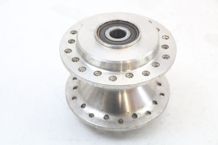 photo de FRONT WHEEL HUB HARLEY DAVIDSON SPORTSTER XL CUSTOM 883 (1999 - 2006)