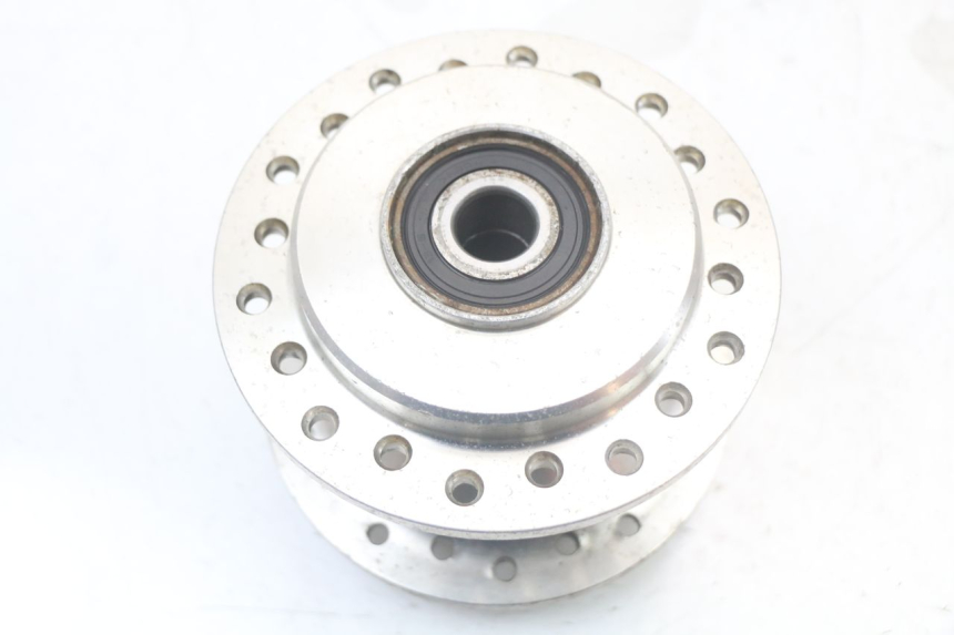 photo de FRONT WHEEL HUB HARLEY DAVIDSON SPORTSTER XL CUSTOM 883 (1999 - 2006)