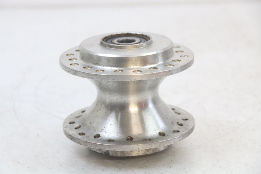 photo de FRONT WHEEL HUB HARLEY DAVIDSON SPORTSTER XL CUSTOM 883 (1999 - 2006)