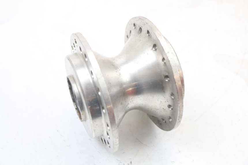 photo de FRONT WHEEL HUB HARLEY DAVIDSON SPORTSTER XL CUSTOM 883 (1999 - 2006)