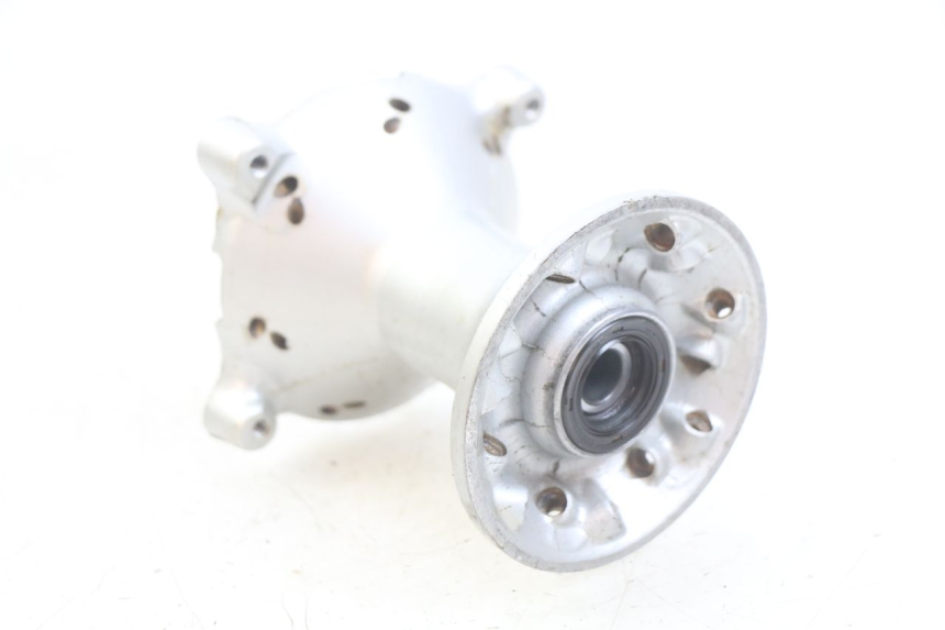 photo de FRONT WHEEL HUB HONDA CR 80 (2001 - 2003)