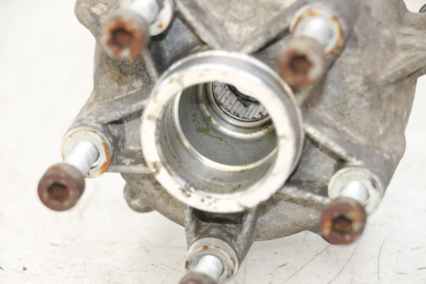 photo de FRONT WHEEL HUB PIAGGIO LXV 4T 50 (2009 - 2013)