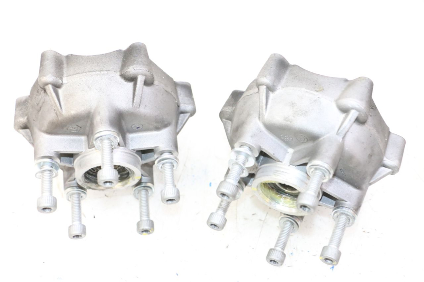 photo de FRONT WHEEL HUB PIAGGIO MP3 HPE 310 (2024 - 2025)