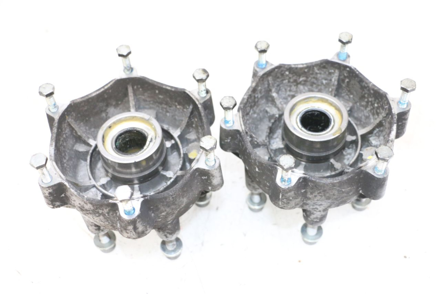 photo de FRONT WHEEL HUB PIAGGIO MP3 HPE 300 (2019 - 2026) - Component detail