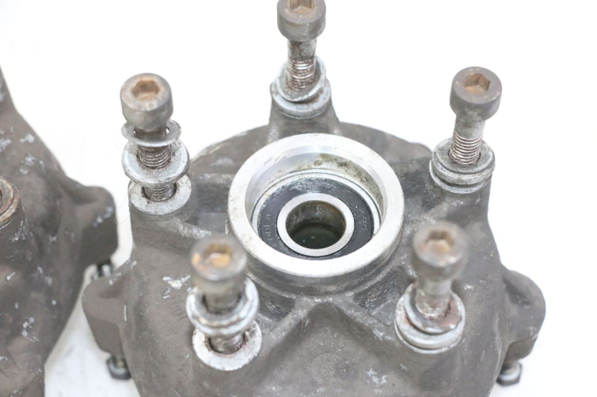 photo de FRONT WHEEL HUB PIAGGIO MP3 LT 400 (2007 - 2012)